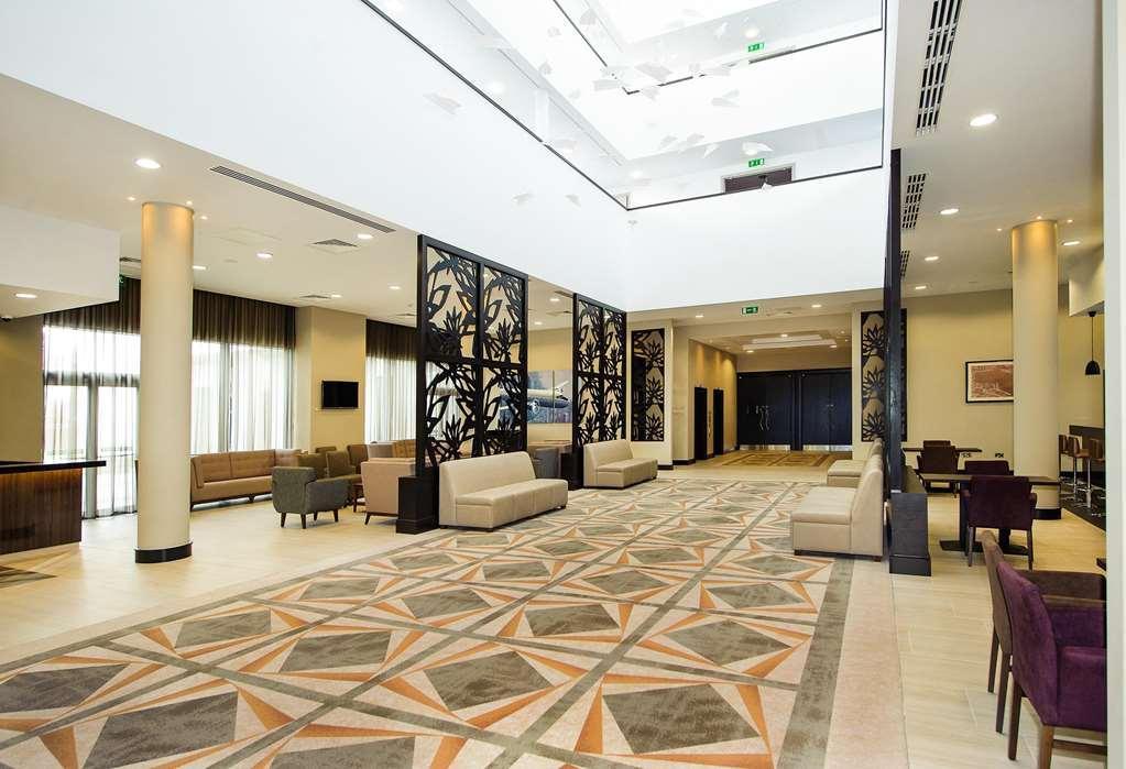 Hotel Heston Hyde 4*