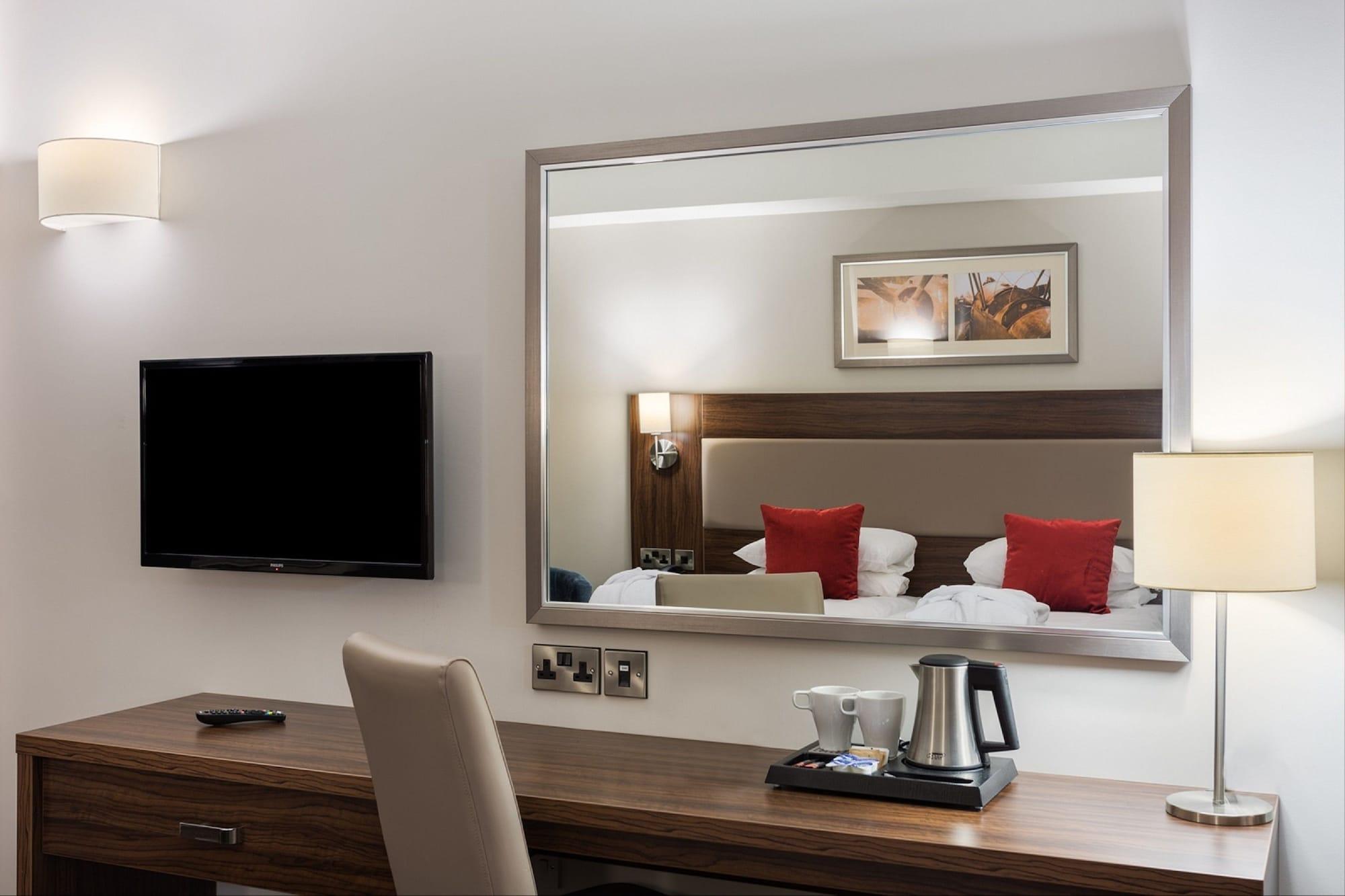 Heston Hyde 4*