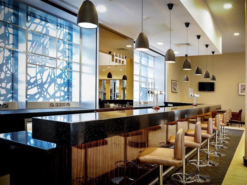 Heston Hyde Hotel 4*