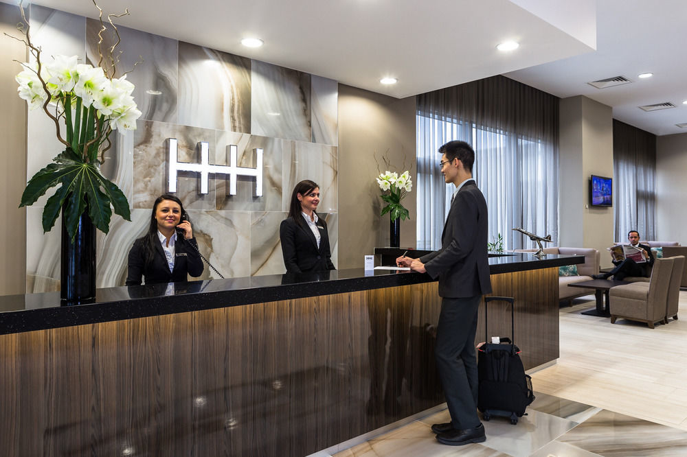 Heston Hyde Hotel 4*